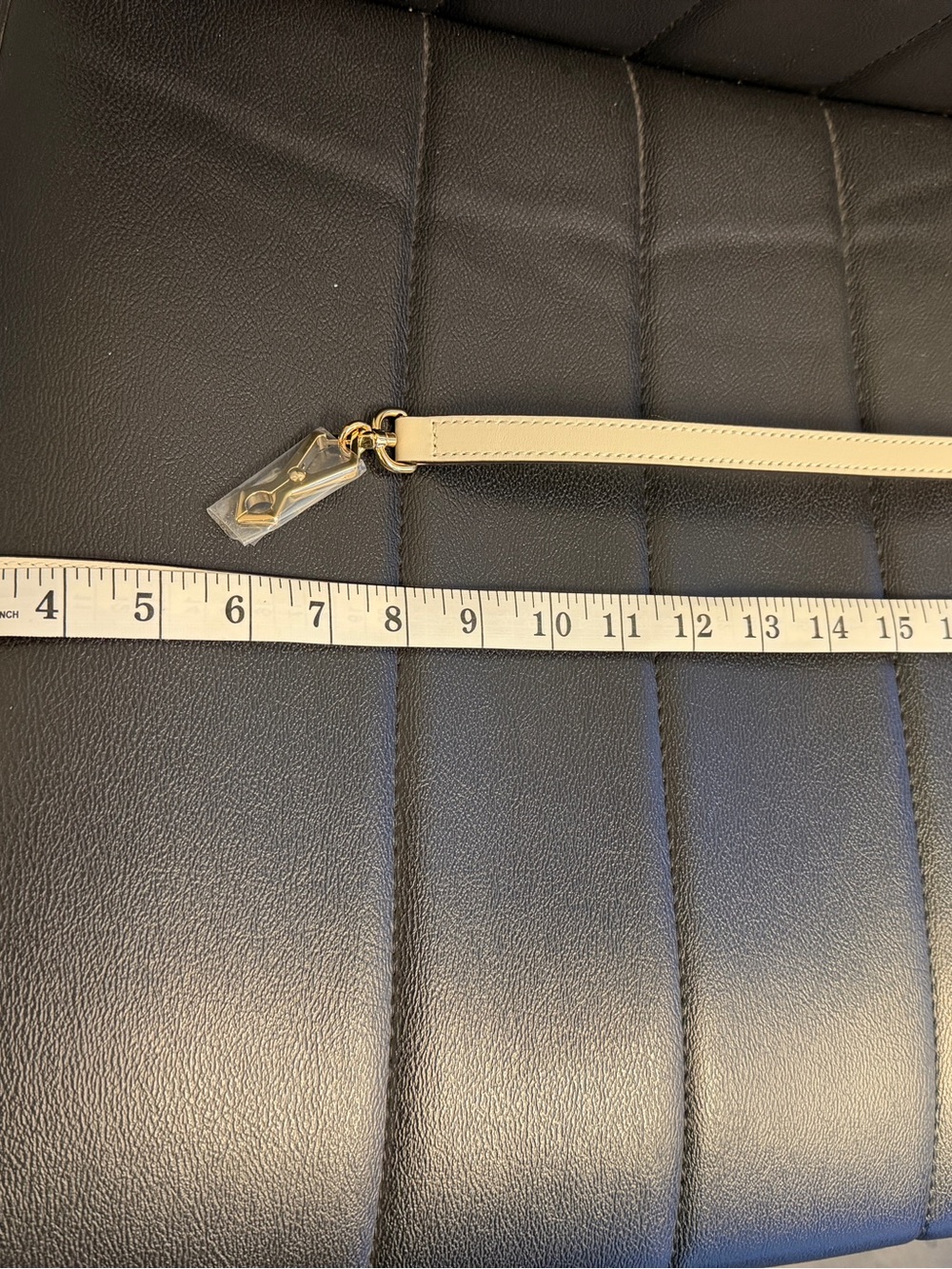Gucci White and Black Leather adjustable Strap with Gold Hardware, - Picture 9 of 12
